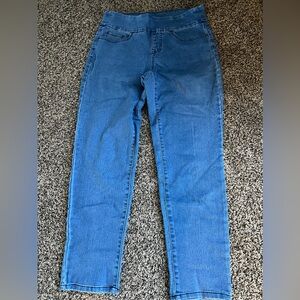 White Stag ladies jeans size M(8-10)